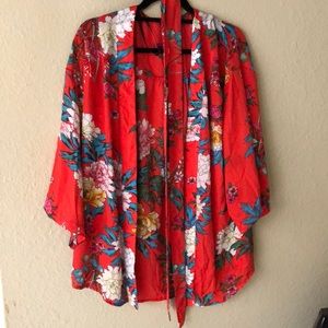 Bright floral kimono / robe